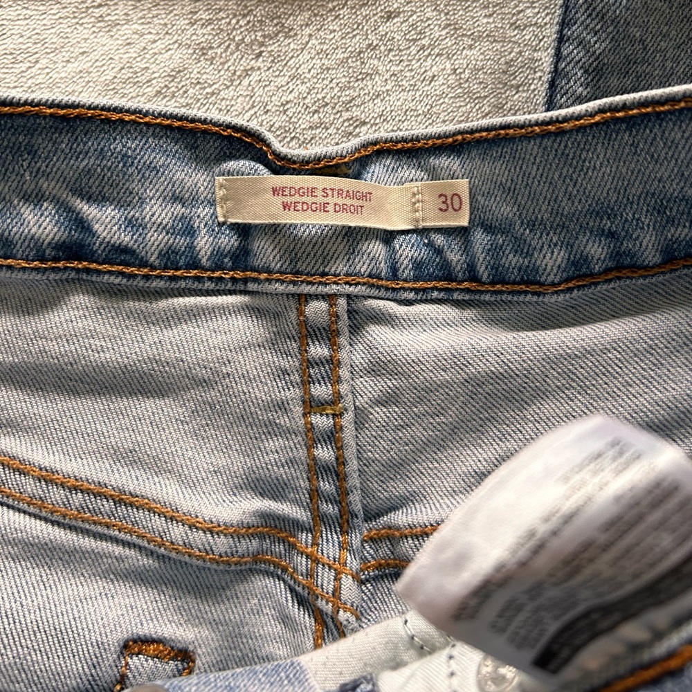 Levi Jeans - Picture 6 of 8